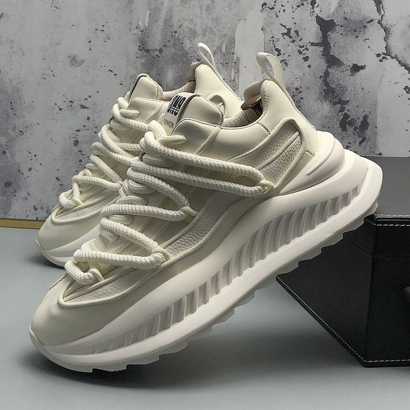 casual solid-color sports shoes