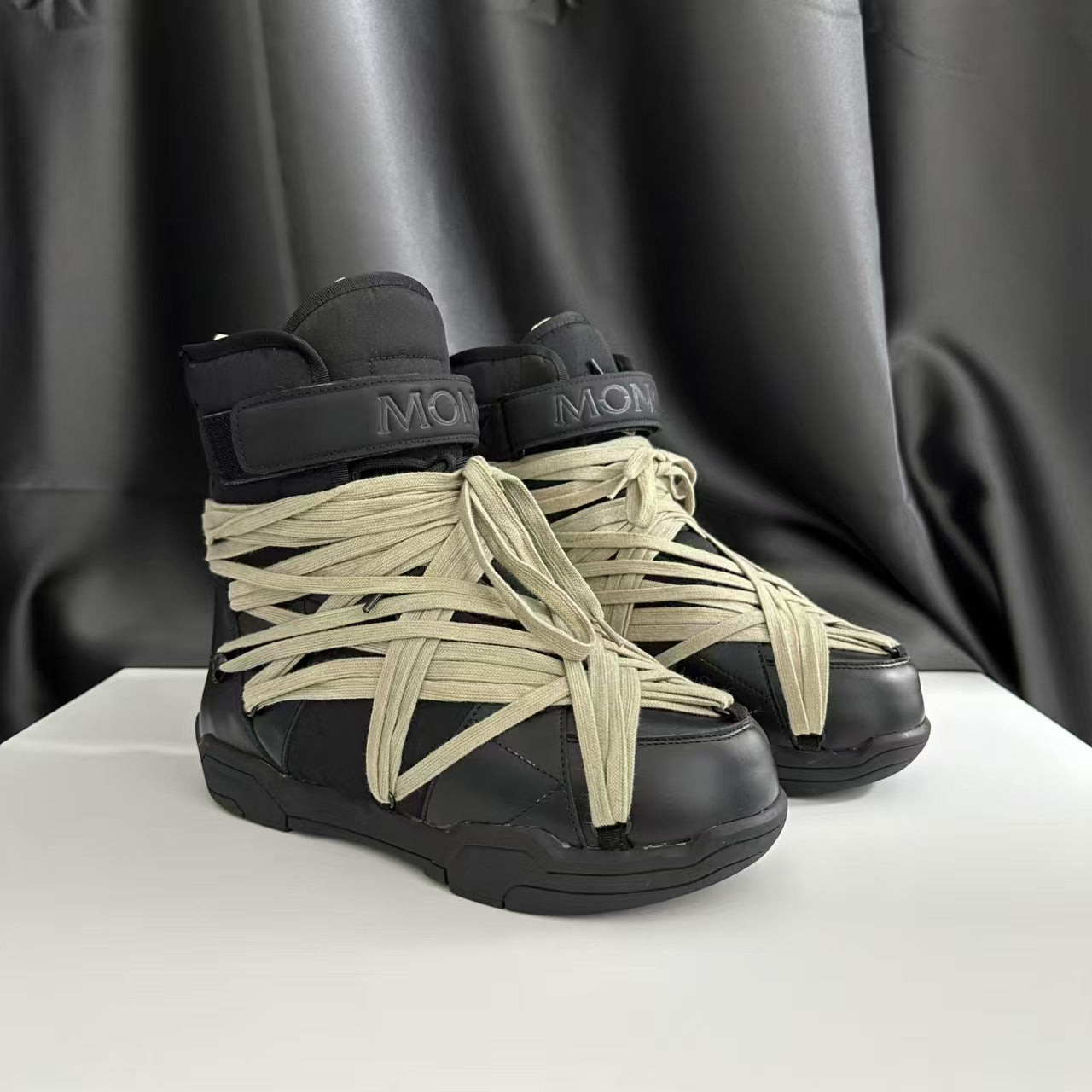 RO style lace-up snow boots